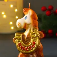 Свеча новогодняя "Лошадка с подковой" 6,1х3х9,5 см