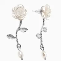 Серьги "Цветок розы", цвет белый в серебре Серьги "Цветок розы", цвет белый в серебре