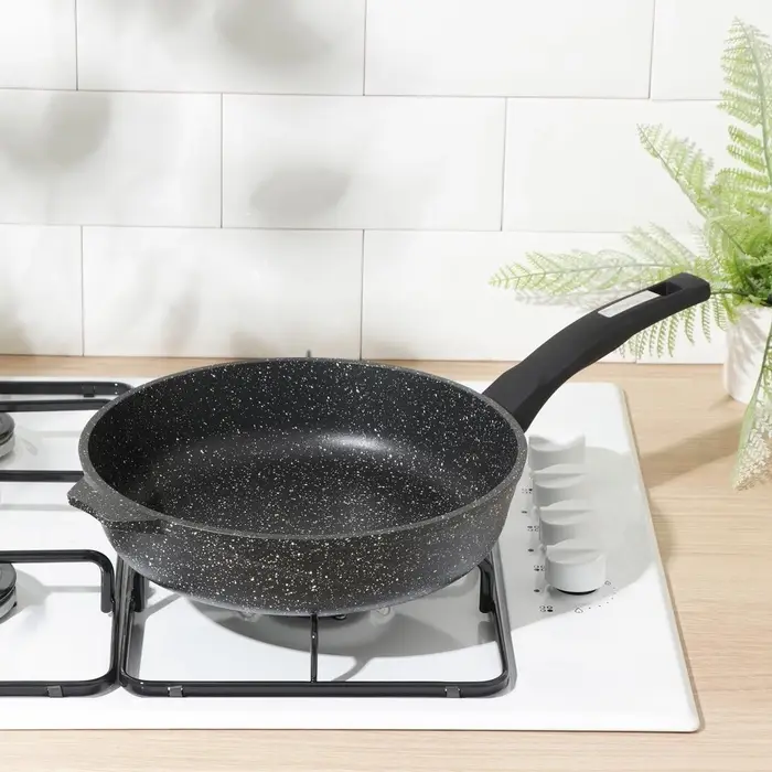 Сковорода Мечта &laquo;Гранит Black&raquo; Induction Pro, d=26 см, h=6 см, пластиковая ручка, антипригарное покрытие, индукция, литой алюминий, чёрная