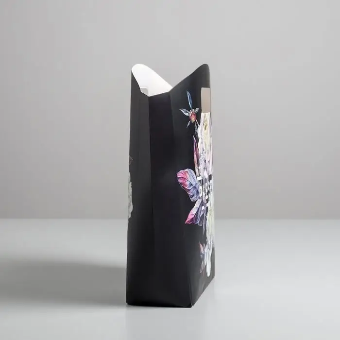 Пакет подарочный, упаковка, «Present», 26 х 28 х 8 см Пакет подарочный, упаковка, «Present», 26 х 28 х 8 см