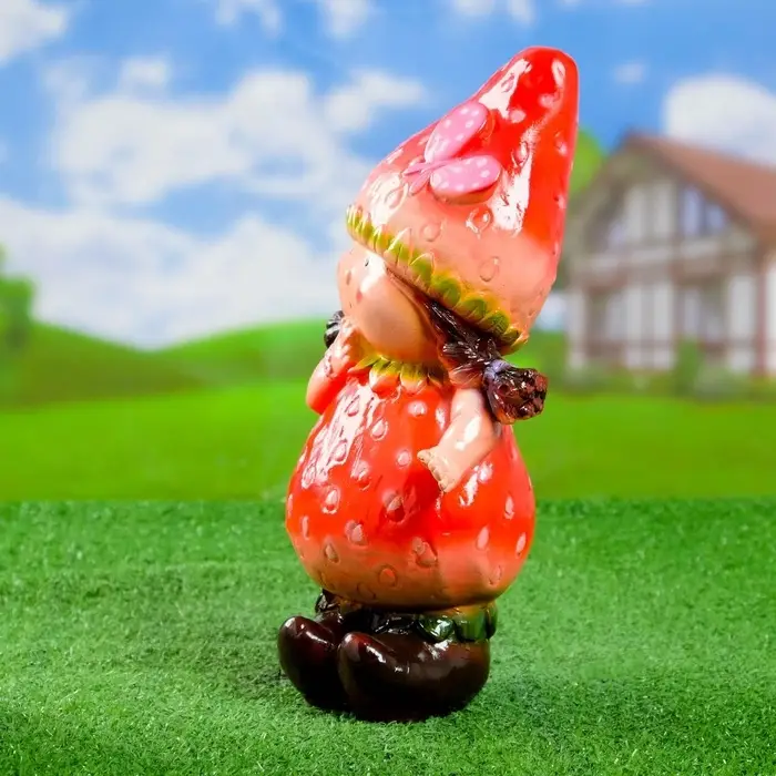 Садовая фигура из гипса &laquo;Девочка - клубничка&raquo;, 11&times;15&times;31 см