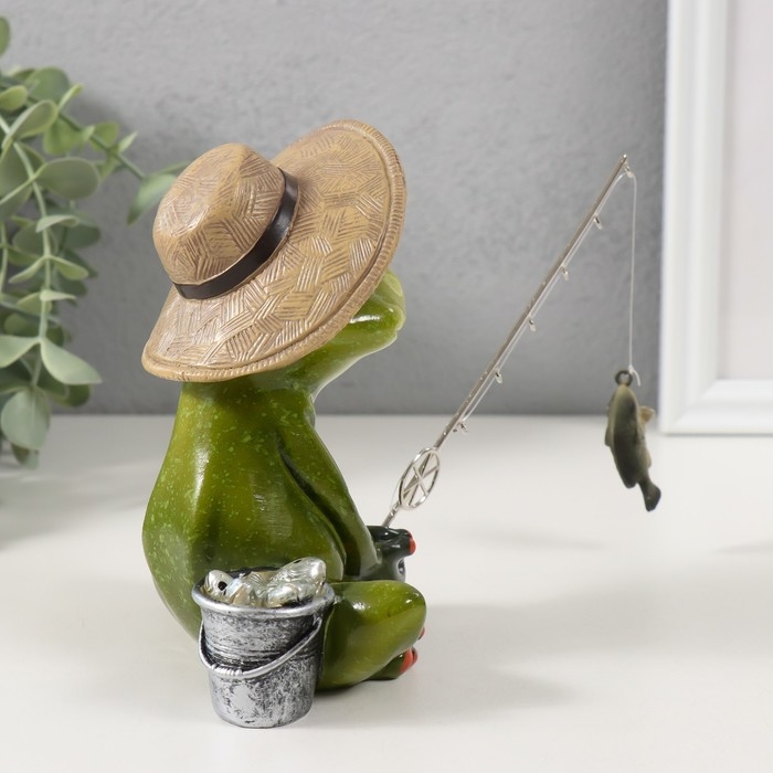 Сувенир полистоун лак Сувенир полистоун лак "Лягушонок-рыбачок" 15,5х11,8х13,8 см