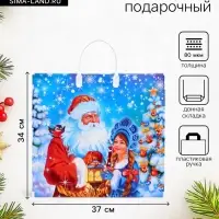 Пакет подарочный новогодний &laquo;Добрая сказка&raquo;, полиэтиленовый с пластиковой ручкой, 37&times;34 см