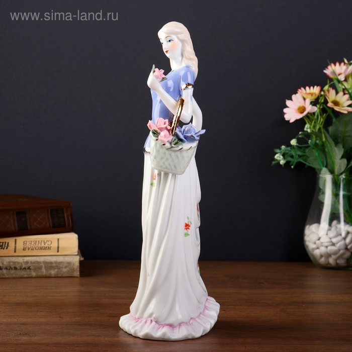 Сувенир керамика  Сувенир керамика "Девушка в юбке в цветах с корзиной" бело-голубая 31х12х9 см