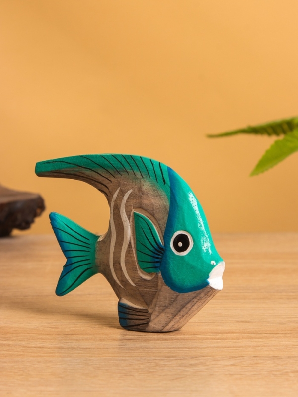 Сувенир «Экзотическая рыбка», 8×10×2.5 см, дерево