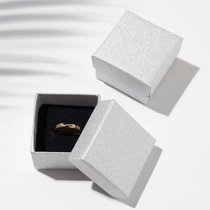 Коробочка подарочная под серьги/кольцо «Блеск», 5×5 (размер полезной части 4.5×4.5 см), цвет серебро