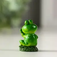 Фигурка полистоун &laquo;Лягушонок на полянке&raquo;, 2&times;1.8&times;3.5 см, МИКС