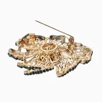 Брошь &laquo;Цветок&raquo; изумруд, стразы, цвет зелёный в золоте