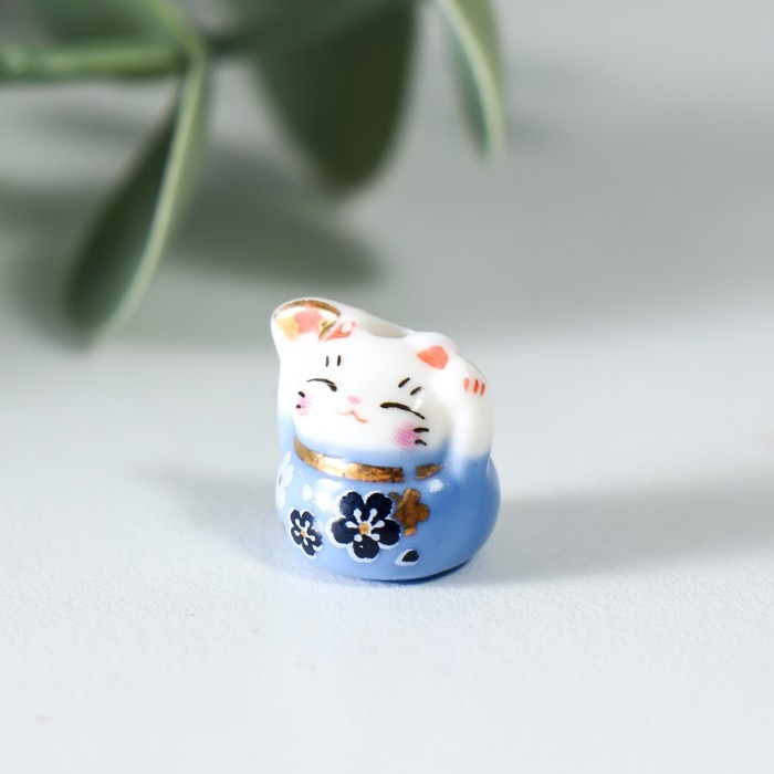 Сувенир керамика Сувенир керамика "Манэки-нэко с веером и в цветах" МИКС 1,2х0,6х1,5 см
