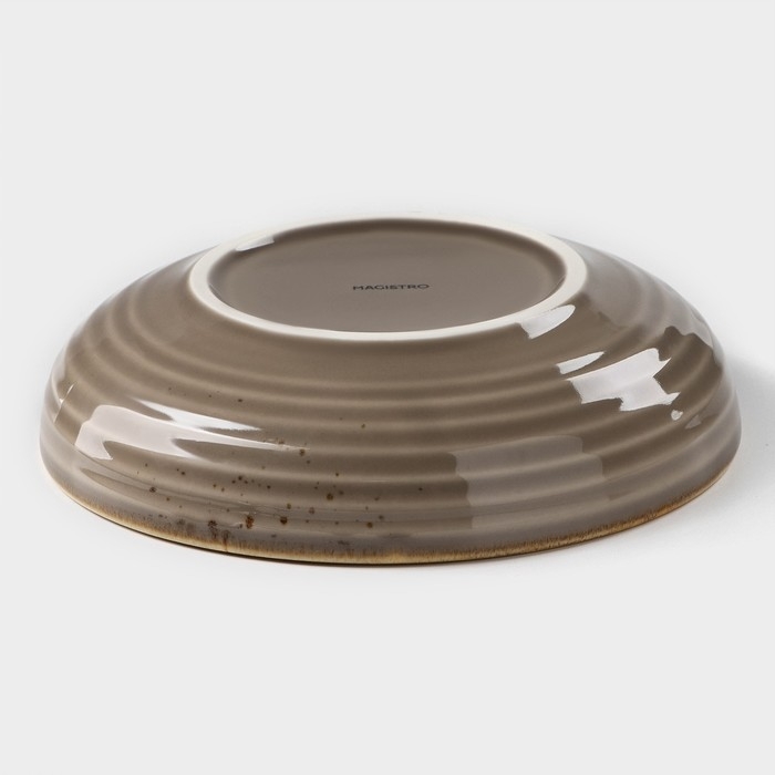 Тарелка фарфоровая глубокая Magistro «Церера», 700 мл, d=18,5 см, цвет коричневый Тарелка фарфоровая глубокая Magistro «Церера», 700 мл, d=18,5 см, цвет коричневый