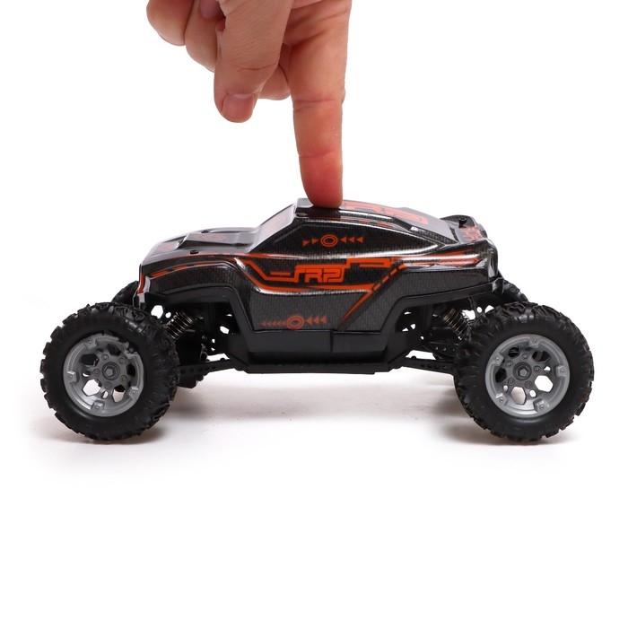 Джип MONSTER, радиоуправляемый, 1:18, световые и звуковые эффекты, работает от аккумулятора, цвет чёрный Джип MONSTER, радиоуправляемый, 1:18, световые и звуковые эффекты, работает от аккумулятора, цвет чёрный