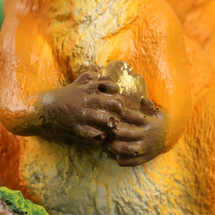 Садовая фигура  Садовая фигура "Белочка с орешком на пне" 25х12х23см