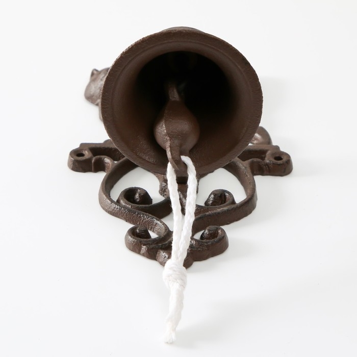 Колокол сувенирный чугун  Колокол сувенирный чугун "Кот, гуляющий по крыше" 23,5х13,5х13 см