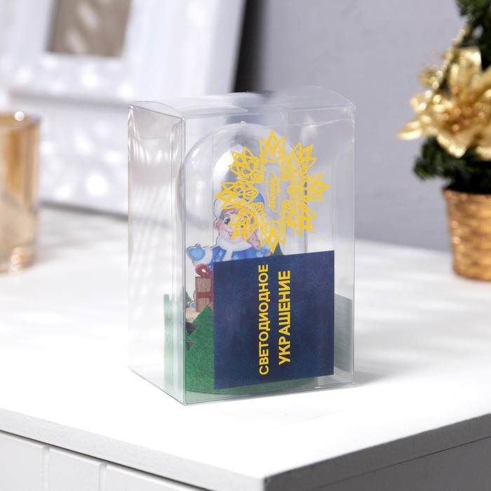 Светодиодная фигура под куполом «Снегурочка» 6 × 10 × 6 см, дерево, батарейки LR1130х3 (в комплекте), свечение тёплое белое