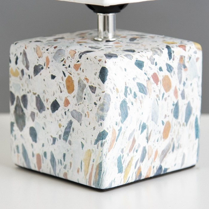 Настольная лампа Настольная лампа "Сафари" Е27 40Вт бело-серый 12,5х12,5х29 см RISALUX