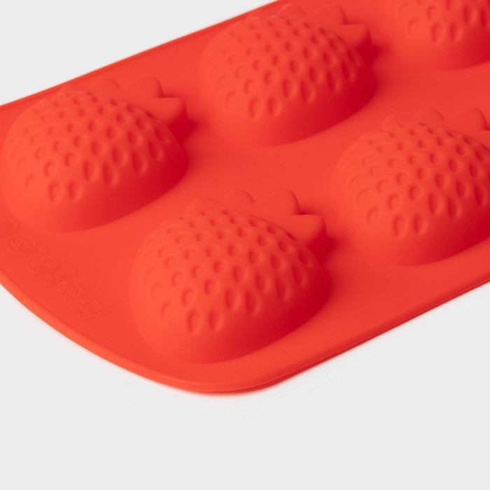 Форма для выпечки Доляна «Клубника», силикон, 19×11×1,5 см, 6 ячеек (4×3,5 см), цвет красный Форма для выпечки Доляна «Клубника», силикон, 19×11×1,5 см, 6 ячеек (4×3,5 см), цвет красный