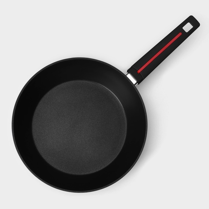 Сковорода Magistro Flame, d=28 см, h=7,5 см, антипригарное покрытие, индукция, цвет чёрный Сковорода Magistro Flame, d=28 см, h=7,5 см, антипригарное покрытие, индукция, цвет чёрный