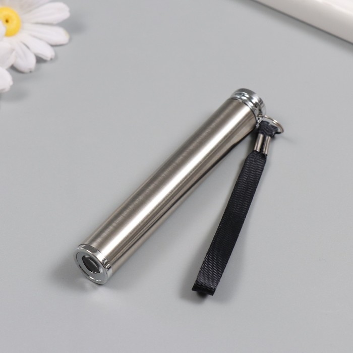 Фонарик свет металл с ремешком Фонарик свет металл с ремешком "Серебро" AAx1 шт 1,5х1,5х10,5 см