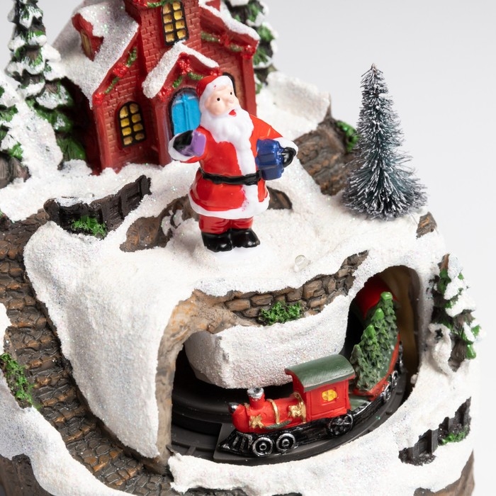 Светодиодная фигура «Поезд и Дед Мороз» 16 × 10 × 12 см, полистоун, батарейки АААх2 (не в комплекте), USB, свечение тёплое белое