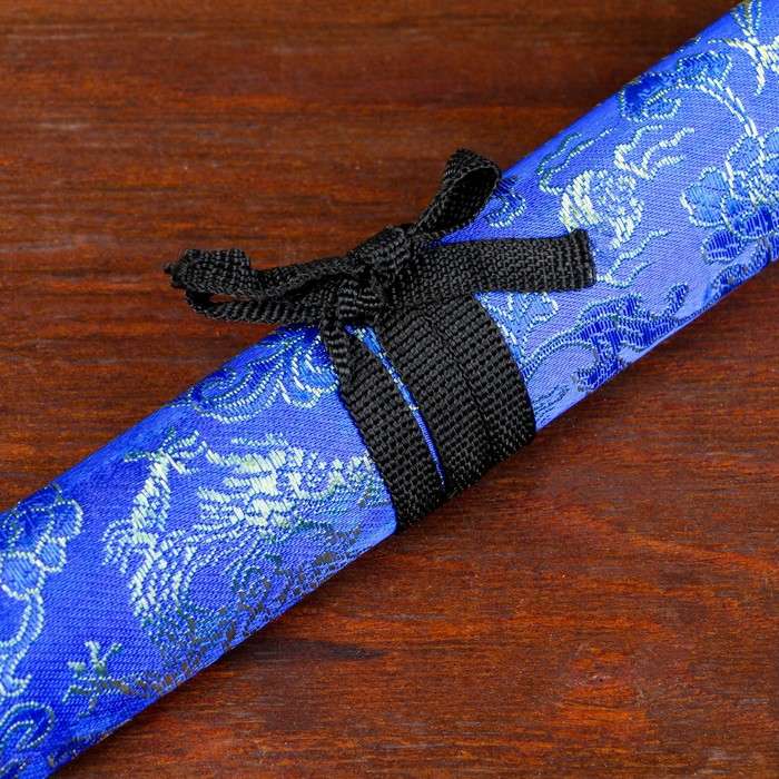 Сув. изделие катаны 3в1 на подставке, ножны ткань, драконы золото на синем 47/70/89см Сув. изделие катаны 3в1 на подставке, ножны ткань, драконы золото на синем 47/70/89см