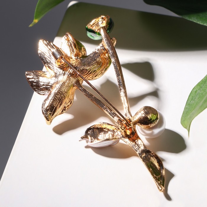 Брошь «Цветочная композиция», цвет бело-зелёный в золоте Брошь «Цветочная композиция», цвет бело-зелёный в золоте