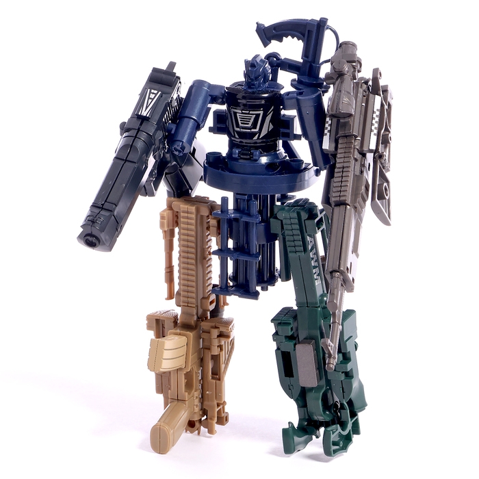 Робот «Миниган», трансформируется, с металлическими элементами Робот «Миниган», трансформируется, с металлическими элементами