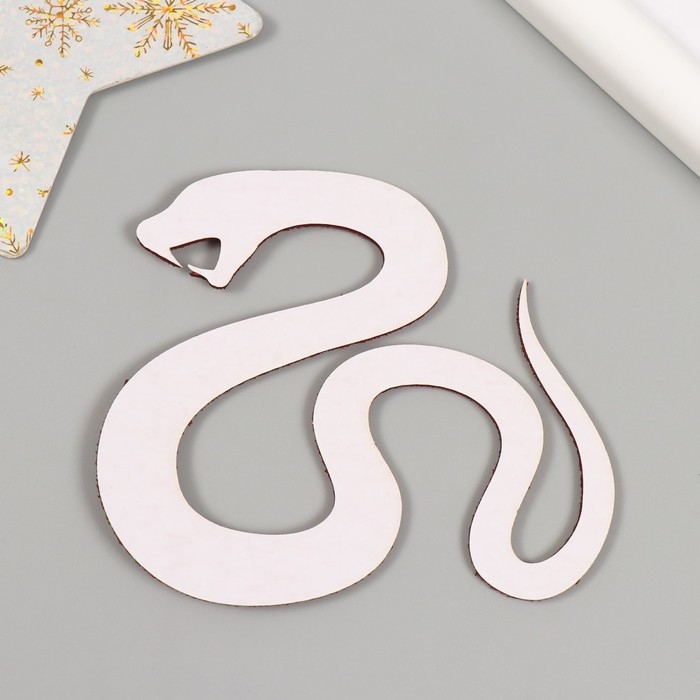 Новогодний декор на клеевой основе Новогодний декор на клеевой основе "Змейка" фоам глиттер 8х9 см красная