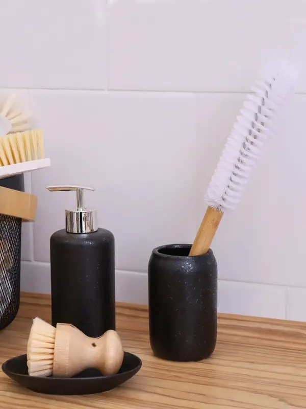 Набор аксессуаров для ванной комнаты Доляна &laquo;Венера&raquo;, 3 предмета, дозатор 350 мл, мыльница, стакан, чёрный