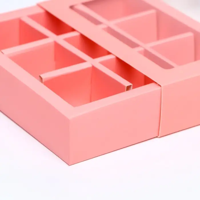 Коробка для 9 конфет, розовый, 14.5&times;14.5&times;3.5 см