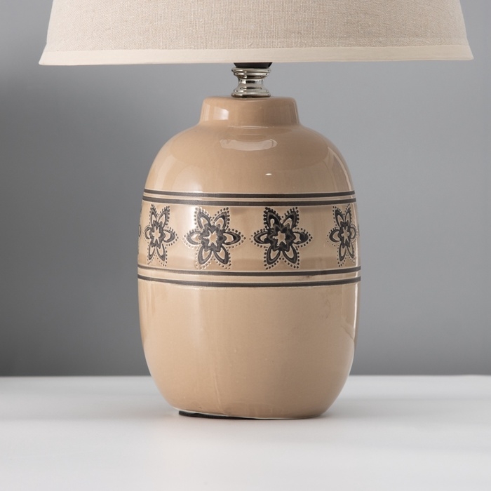 Настольная лампа с абажуром RISALUX «Августа», Е14, 40 Вт, 22.5×22.5×36 см Настольная лампа с абажуром RISALUX «Августа», Е14, 40 Вт, 22.5×22.5×36 см