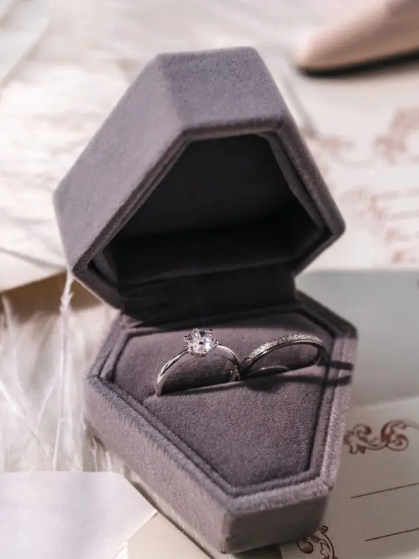 Футляр под серьги, кольцо &laquo;Кристалл&raquo;, бархатный, 6.5&times;6.4 см, серый