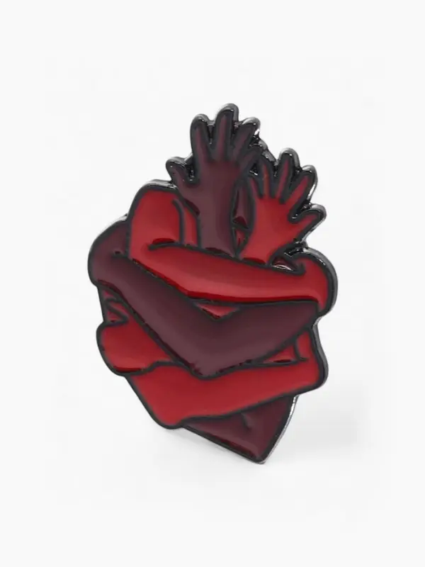 Значок &laquo;Сердце&raquo;, объятие, красный в чёрном металле