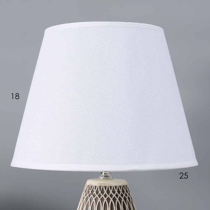 Настольная лампа с абажуром RISALUX «Фоджиа», Е27, 40 Вт, 25×25×43 см Настольная лампа с абажуром RISALUX «Фоджиа», Е27, 40 Вт, 25×25×43 см