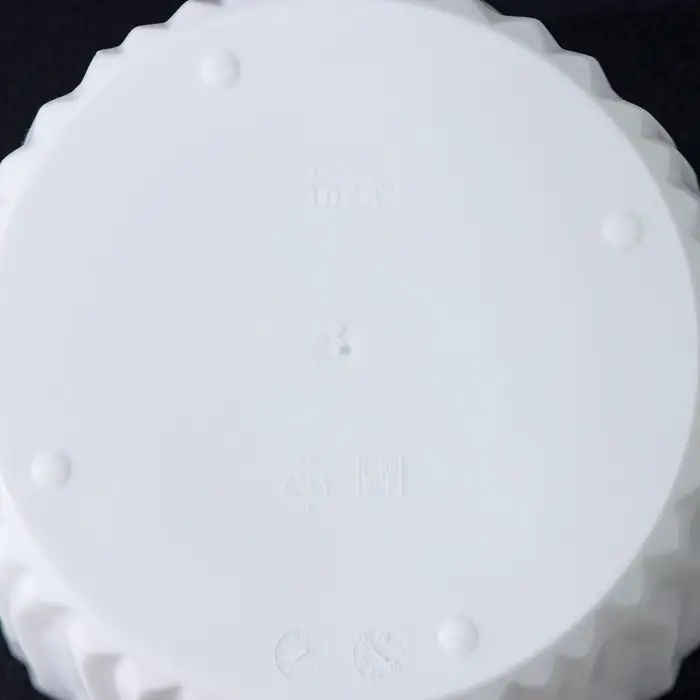 Кашпо для цветов со вставкой «Волна», 2 л, d=16 см, h=13,5 см, цвет белый Кашпо для цветов со вставкой «Волна», 2 л, d=16 см, h=13,5 см, цвет белый