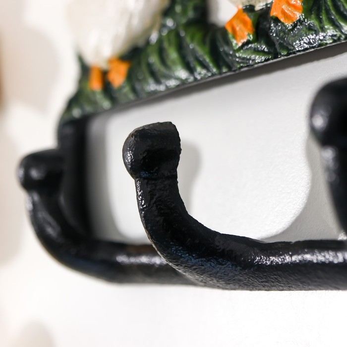 Крючки декоративные чугун Крючки декоративные чугун "Три белых гуся" цветные 20х3х24 см