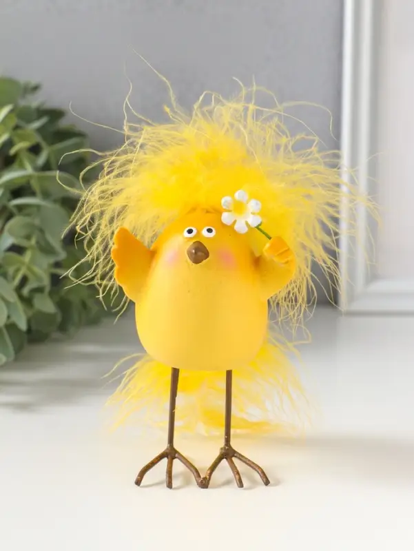 Сувенир полистоун "Цыплёнок с хохолком, с цветочком" 6,5х5х11,5 см