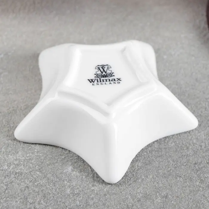 Блюдо фарфоровое Wilmax, 40 мл, d=8 см, цвет белый