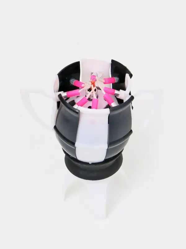 Свеча для торта музыкальная &laquo;Мяч&raquo;, бело-чёрная