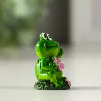 Фигурка полистоун &laquo;Лягушонок на полянке&raquo;, 2&times;1.8&times;3.5 см, МИКС