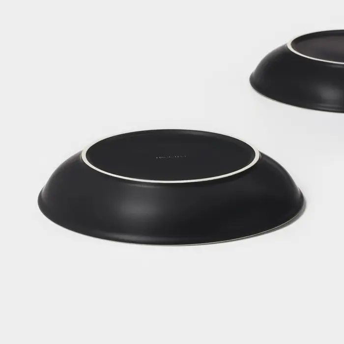 Тарелки Magistro Matt black, 950 мл, 23.5&times;4 см, набор 2 шт., фарфор, белые, чёрные