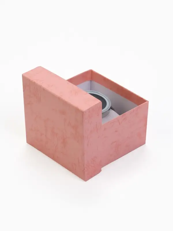 Коробка для часов, цвет розовая, вставка белая 9х8,5х5 Коробка для часов, цвет розовая, вставка белая 9х8,5х5