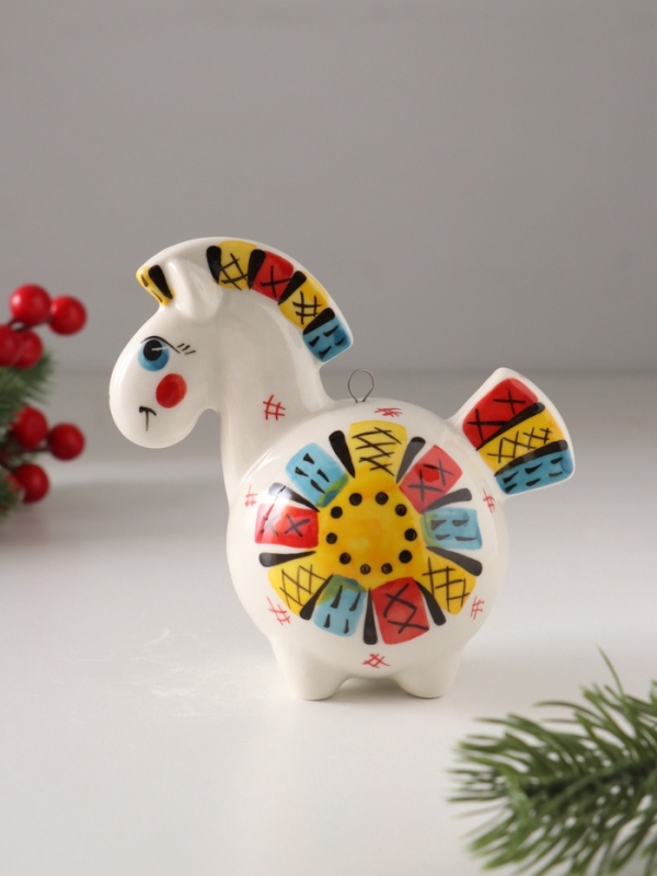 Ёлочный фарфоровый шар Ёлочный фарфоровый шар "Лошадь Солнце Лоскутное" /авторская роспись/, 11 см