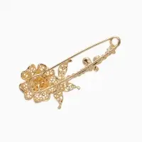 Булавка &laquo;Цветок&raquo;, ажурная композиция, 8 см, белая в золоте