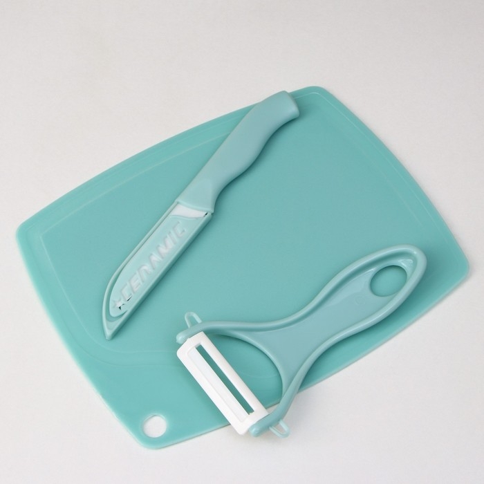 Набор кухонных принадлежностей Доляна «Керамик», 3 предмета: нож 16 см, овощечистка 12 см, доска 19,5×15,5 см, цвет голубой