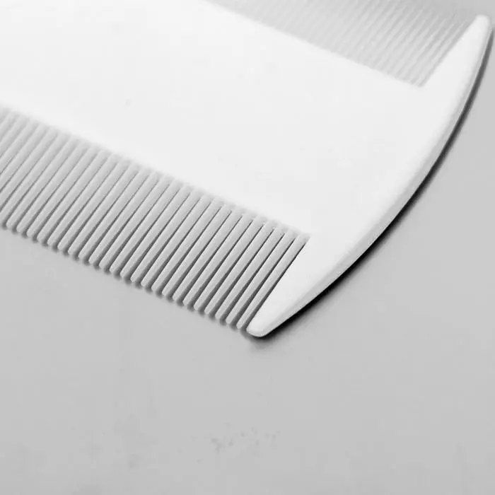 Расчёска для вычесывания блох, 8,8 х 5,2 см, белая