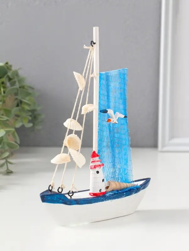 Сувенир интерьерный "Судно с маяком" 3,7х16х21,3 см