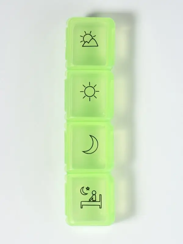 Таблетница, 9.7×2.7×1.7 см, 4 секции, МИКС Таблетница, 9.7×2.7×1.7 см, 4 секции, МИКС