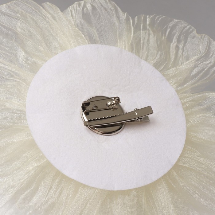 Брошь текстильная «Цветок» объемный, невесомый, цвет белый Брошь текстильная «Цветок» объемный, невесомый, цвет белый