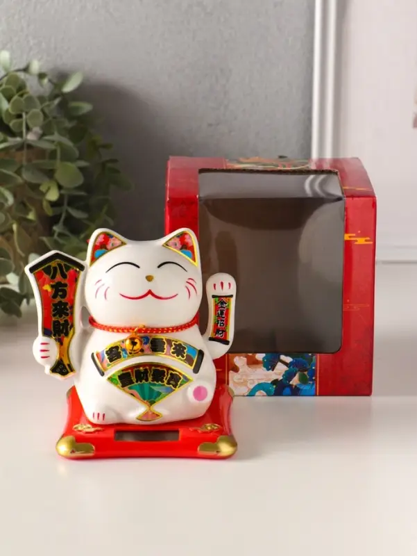 Маятник керамика от солнечной батареи "Манэки-нэко с веером" 10х11х10,8 см