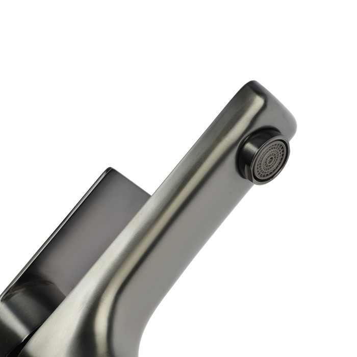 Смеситель для раковины ZEIN Z3769, однорычажный, высота излива 10.5 см, графит Смеситель для раковины ZEIN Z3769, однорычажный, высота излива 10.5 см, графит